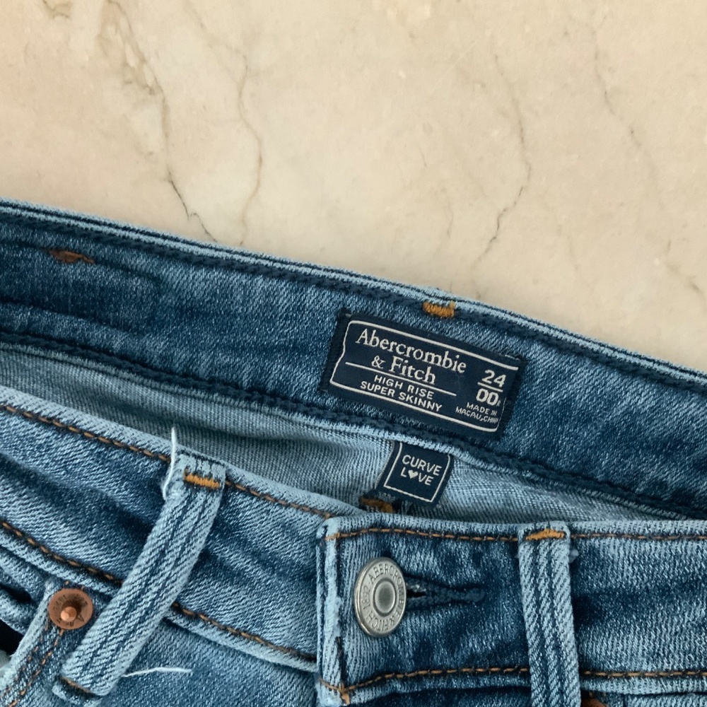 Abercrombie & Fitch - high-rise super skinny - size 24 / 00R - Picture 2 of 3